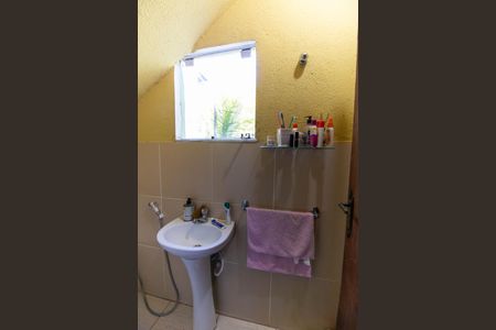 Casa à venda com 180m², 3 quartos e 1 vaga Casa à venda com 180m², 3 quartos e 1 vagaLavabo