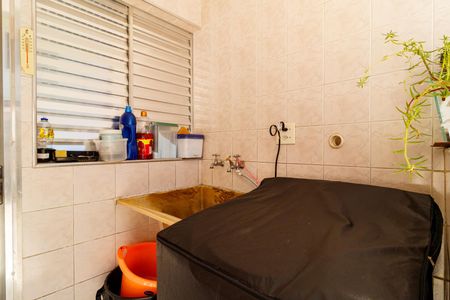 Casa à venda com 101m², 3 quartos e 1 vagaÁrea de Serviço