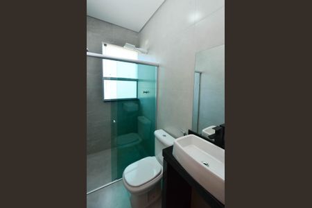 Apartamento para alugar com 70m², 2 quartos e 1 vaga Apartamento para alugar com 70m², 2 quartos e 1 vagaBanheiro social