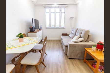 Apartamento à venda com 75m², 3 quartos e sem vaga Apartamento à venda com 75m², 3 quartos e sem vagaSala