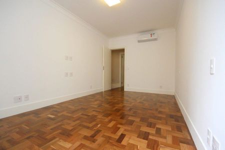 Apartamento à venda com 210m², 3 quartos e 2 vagas Apartamento à venda com 210m², 3 quartos e 2 vagasFoto 01