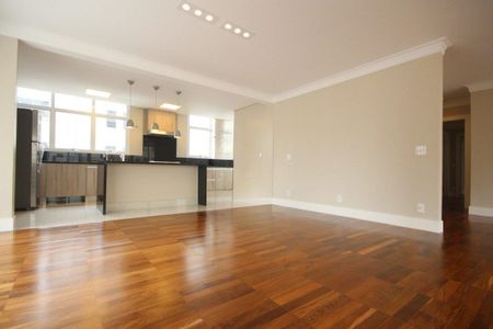 Apartamento à venda com 210m², 3 quartos e 2 vagas Apartamento à venda com 210m², 3 quartos e 2 vagasFoto 01