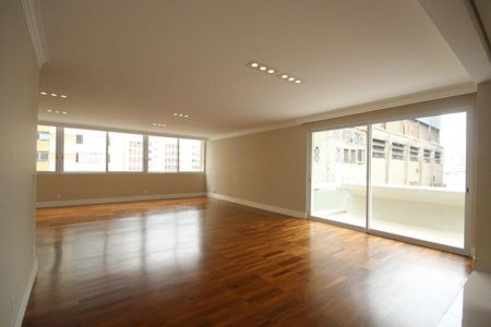 Apartamento à venda com 210m², 3 quartos e 2 vagas Apartamento à venda com 210m², 3 quartos e 2 vagasFoto 01