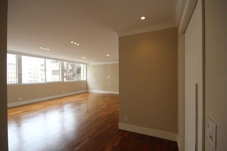 Apartamento à venda com 210m², 3 quartos e 2 vagas Apartamento à venda com 210m², 3 quartos e 2 vagasFoto 01