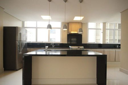 Apartamento à venda com 210m², 3 quartos e 2 vagas Apartamento à venda com 210m², 3 quartos e 2 vagasFoto 01