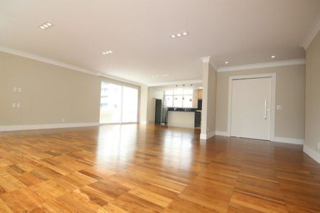Apartamento à venda com 210m², 3 quartos e 2 vagas Apartamento à venda com 210m², 3 quartos e 2 vagasFoto 01