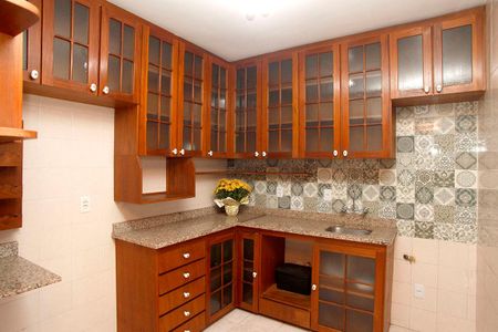 Apartamento à venda com 146m², 1 quarto e 1 vagaCozinha + Área de Serviço