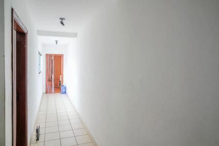 Casa à venda com 360m², 4 quartos e 6 vagasCorredor