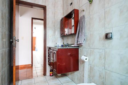 Casa à venda com 360m², 4 quartos e 6 vagasBanheiro da suíte 1