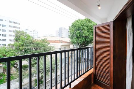 Casa à venda com 360m², 4 quartos e 6 vagasVaranda da suíte 2