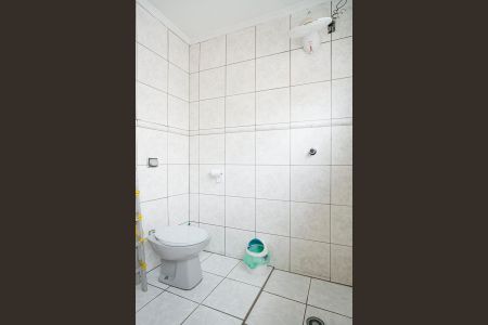 Casa à venda com 360m², 4 quartos e 6 vagasBanheiro da suíte 2