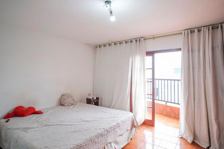 Casa à venda com 360m², 4 quartos e 6 vagasSuíte 2
