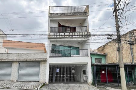 Casa à venda com 360m², 4 quartos e 6 vagasFachada + plaquinha