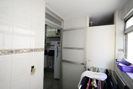 Apartamento à venda com 110m², 3 quartos e 1 vagaÁrea de Serviço