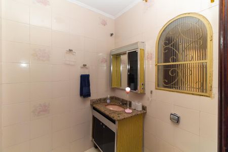 Casa à venda com 380m², 6 quartos e 4 vagas Casa à venda com 380m², 6 quartos e 4 vagasCasa 3 Banheiro