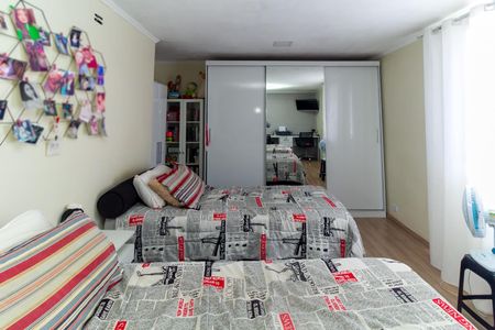 Casa à venda com 380m², 6 quartos e 4 vagas Casa à venda com 380m², 6 quartos e 4 vagasCasa 2 Quarto 2