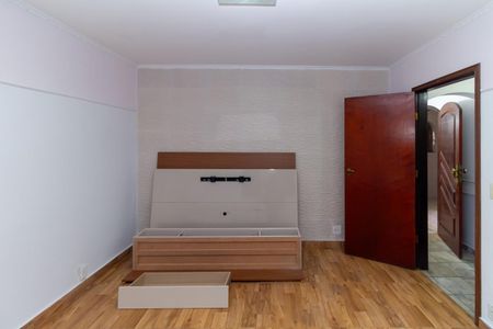 Casa à venda com 380m², 6 quartos e 4 vagas Casa à venda com 380m², 6 quartos e 4 vagasCasa 3 Quarto 1