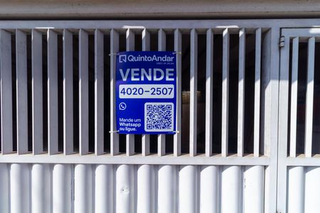 Casa à venda com 380m², 6 quartos e 4 vagas Casa à venda com 380m², 6 quartos e 4 vagasPlaquinha