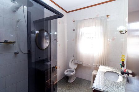 Casa à venda com 380m², 6 quartos e 4 vagas Casa à venda com 380m², 6 quartos e 4 vagasCasa 1 Banheiro