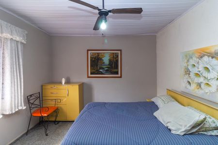 Casa à venda com 380m², 6 quartos e 4 vagas Casa à venda com 380m², 6 quartos e 4 vagasCasa 1 Quarto 2