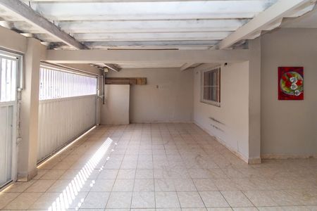 Casa à venda com 380m², 6 quartos e 4 vagas Casa à venda com 380m², 6 quartos e 4 vagasGaragem