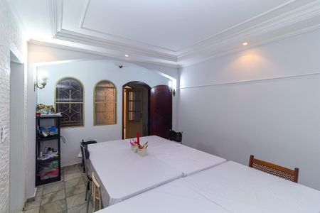 Casa à venda com 380m², 6 quartos e 4 vagas Casa à venda com 380m², 6 quartos e 4 vagasCasa 3 Sala