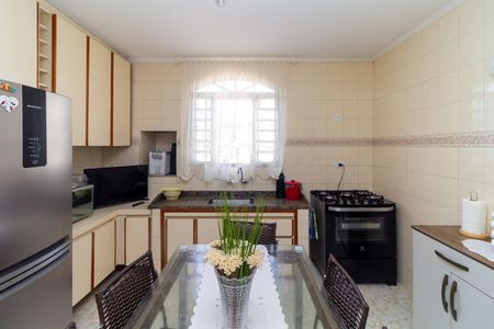 Casa à venda com 380m², 6 quartos e 4 vagas Casa à venda com 380m², 6 quartos e 4 vagasCasa 2 Cozinha