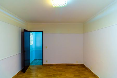 Casa à venda com 380m², 6 quartos e 4 vagas Casa à venda com 380m², 6 quartos e 4 vagasCasa 3 Quarto 2