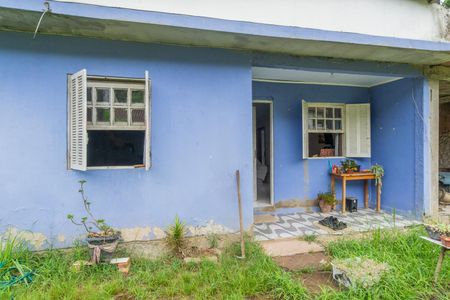 Casa à venda com 300m², 2 quartos e sem vaga Casa à venda com 300m², 2 quartos e sem vagaFachada