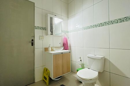 Casa à venda com 155m², 4 quartos e 1 vagaBanheiro