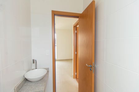 Apartamento para alugar com 55m², 2 quartos e sem vaga Apartamento para alugar com 55m², 2 quartos e sem vagaBanheiro