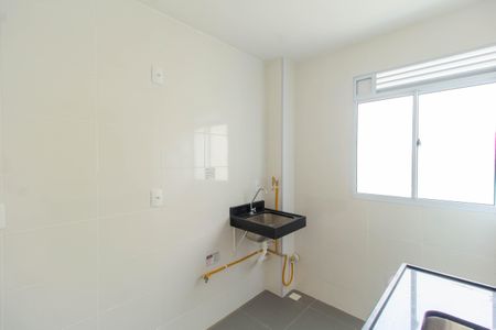 Apartamento para alugar com 55m², 2 quartos e sem vaga Apartamento para alugar com 55m², 2 quartos e sem vagaCozinha e Área de Serviço