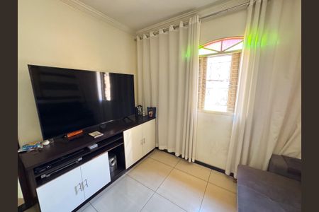 Casa à venda com 283m², 3 quartos e 2 vagas Casa à venda com 283m², 3 quartos e 2 vagasEscritório