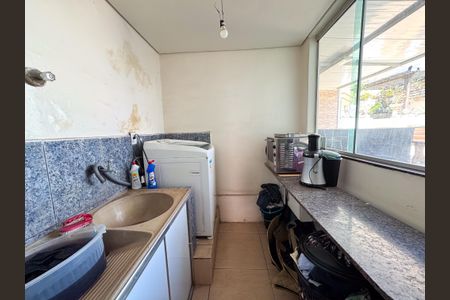 Casa à venda com 283m², 3 quartos e 2 vagas Casa à venda com 283m², 3 quartos e 2 vagasÁrea de Serviço