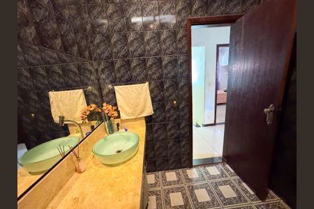 Casa à venda com 283m², 3 quartos e 2 vagas Casa à venda com 283m², 3 quartos e 2 vagasLavabo