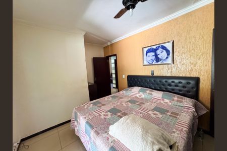 Casa à venda com 283m², 3 quartos e 2 vagas Casa à venda com 283m², 3 quartos e 2 vagasQuarto 2