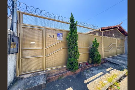 Casa à venda com 283m², 3 quartos e 2 vagas Casa à venda com 283m², 3 quartos e 2 vagasPlaquinha instalada