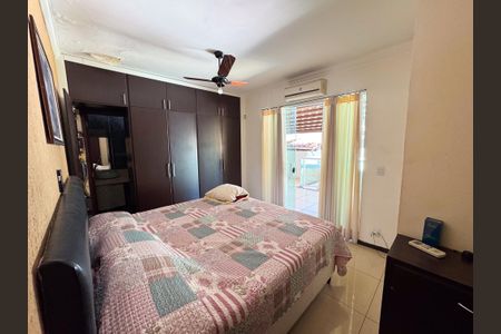 Casa à venda com 283m², 3 quartos e 2 vagas Casa à venda com 283m², 3 quartos e 2 vagasQuarto 2