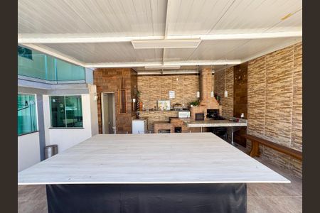 Casa à venda com 283m², 3 quartos e 2 vagas Casa à venda com 283m², 3 quartos e 2 vagasÁrea Externa