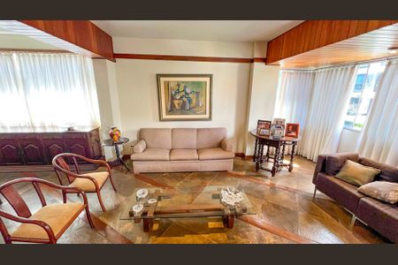 Apartamento à venda com 214m², 4 quartos e 2 vagasSala