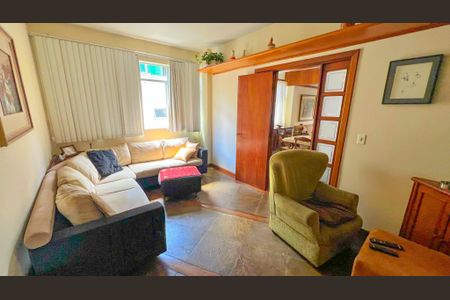 Apartamento à venda com 214m², 4 quartos e 2 vagasSala