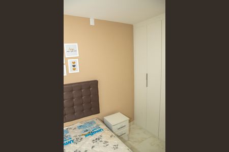 Apartamento à venda com 76m², 2 quartos e 2 vagasQuarto 2