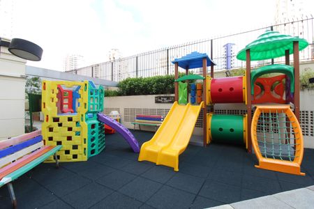 Apartamento para alugar com 101m², 3 quartos e 2 vagasÁrea Comum - Playground