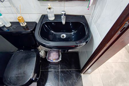 Casa de condomínio à venda com 60m², 2 quartos e 1 vaga Casa de condomínio à venda com 60m², 2 quartos e 1 vagaBanheiro