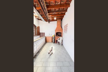 Casa à venda com 202m², 3 quartos e 2 vagas Casa à venda com 202m², 3 quartos e 2 vagasChurrasqueira