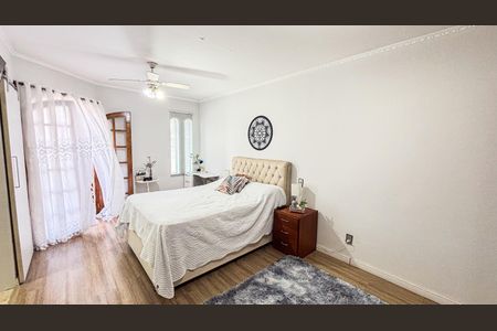 Casa à venda com 202m², 3 quartos e 2 vagas Casa à venda com 202m², 3 quartos e 2 vagasSuite