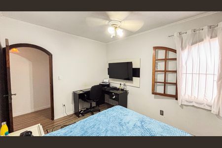 Casa à venda com 202m², 3 quartos e 2 vagas Casa à venda com 202m², 3 quartos e 2 vagasQuarto 1