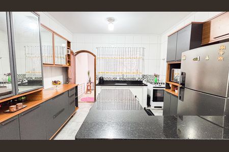 Casa à venda com 202m², 3 quartos e 2 vagas Casa à venda com 202m², 3 quartos e 2 vagasCozinha