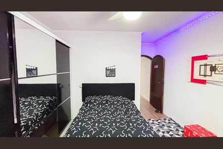 Casa à venda com 202m², 3 quartos e 2 vagas Casa à venda com 202m², 3 quartos e 2 vagasQuarto 2