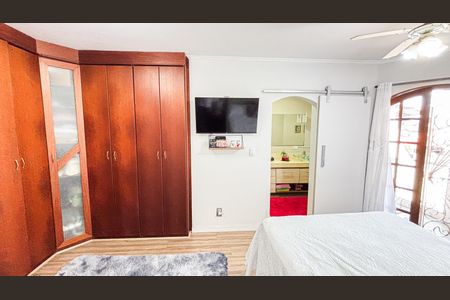 Casa à venda com 202m², 3 quartos e 2 vagas Casa à venda com 202m², 3 quartos e 2 vagasSuite